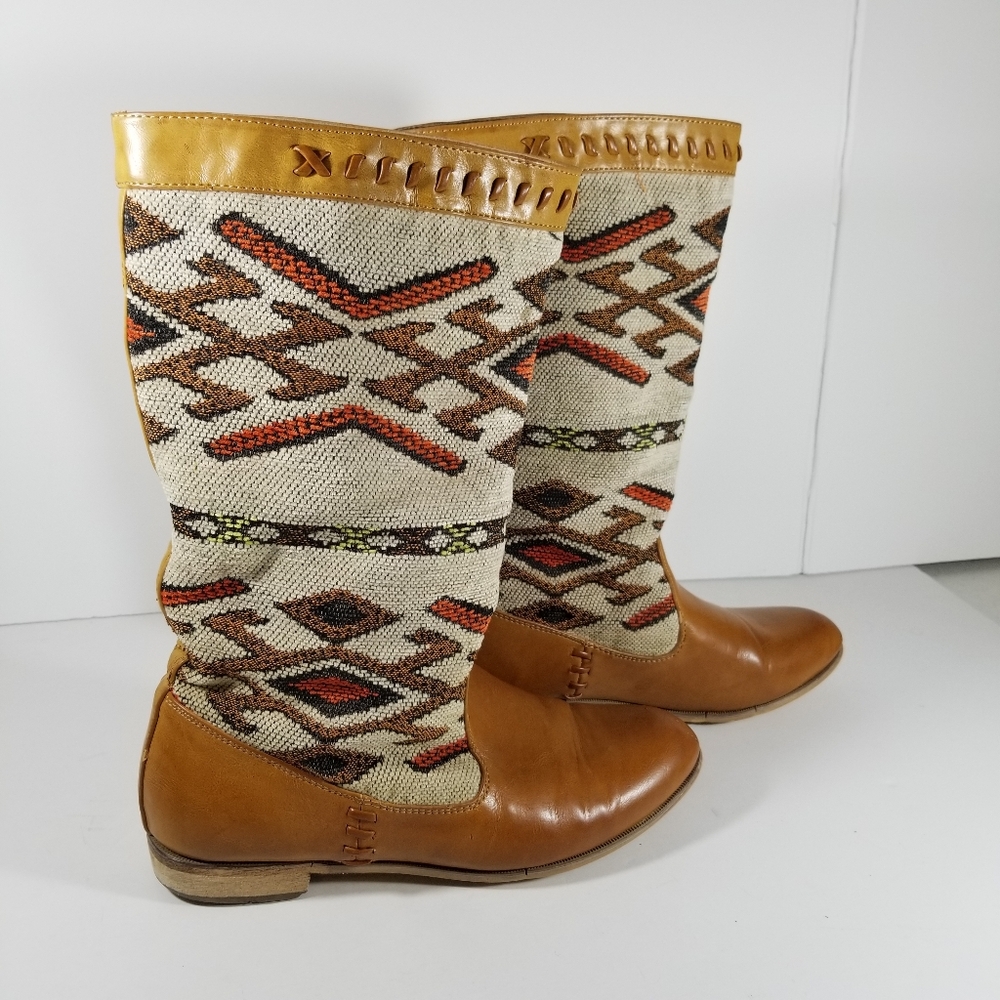 Wanted Boots Women's Size 9 Aztec Western Fabric Uppers Orange Tan.